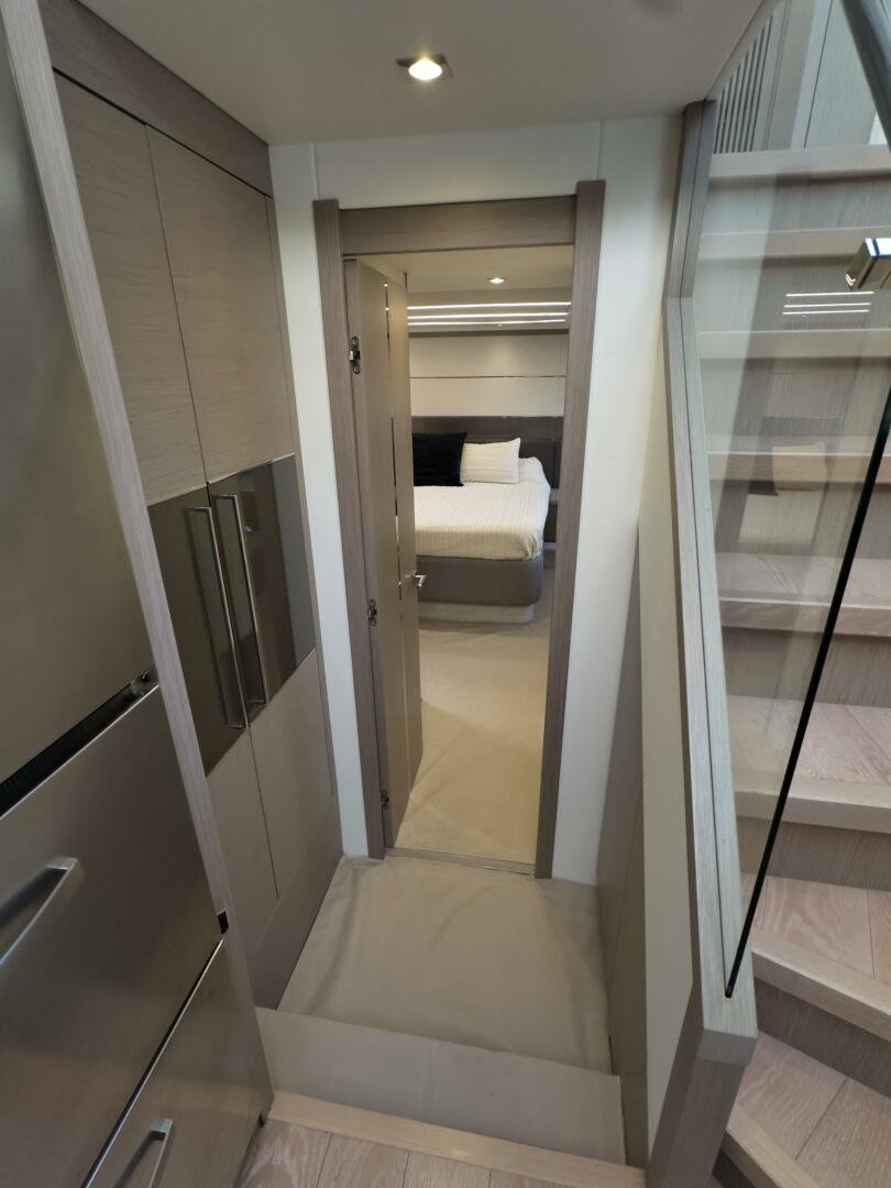 2020 Sunseeker 74 Sport Yacht