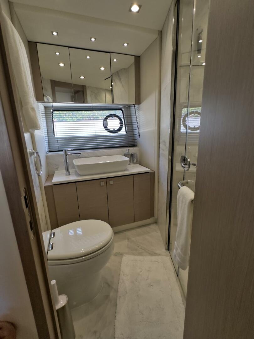 2020 Sunseeker 74 Sport Yacht