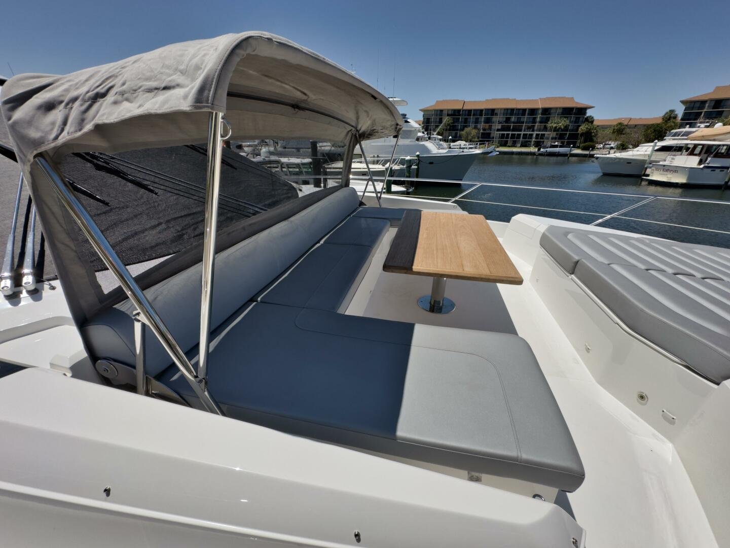 2020 Sunseeker 74 Sport Yacht