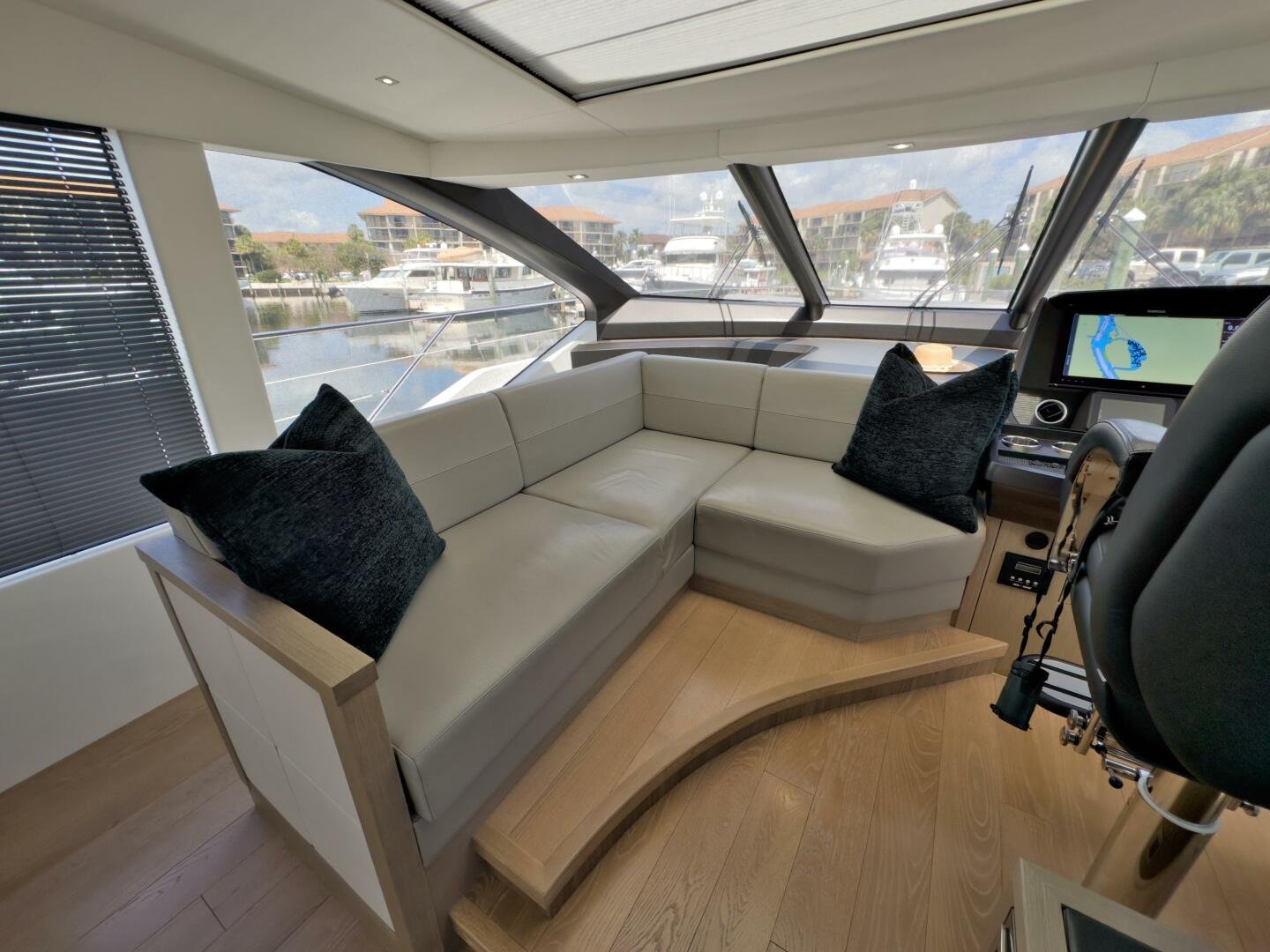 2020 Sunseeker 74 Sport Yacht