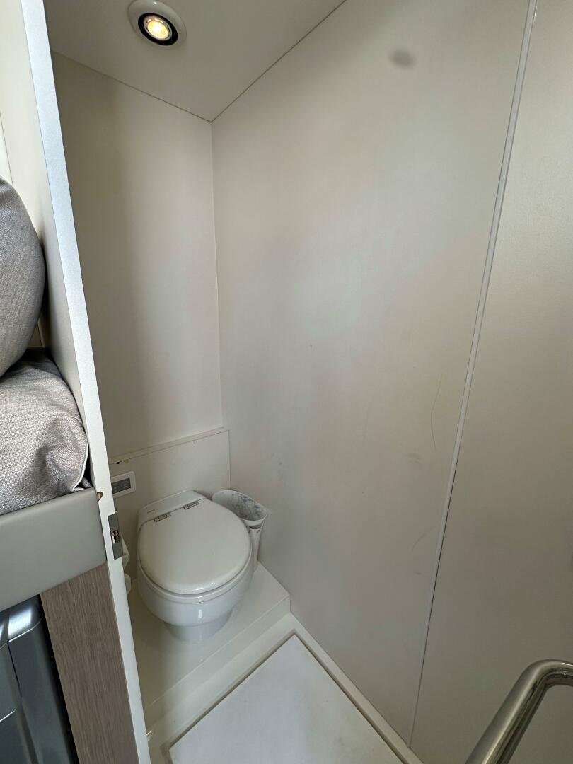 2020 Sunseeker 74 Sport Yacht