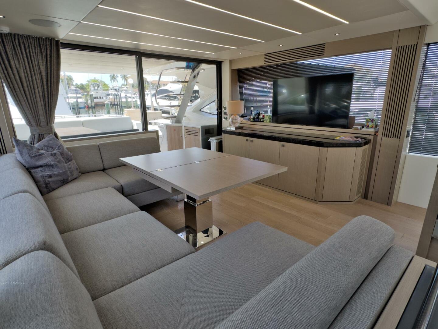 2020 Sunseeker 74 Sport Yacht