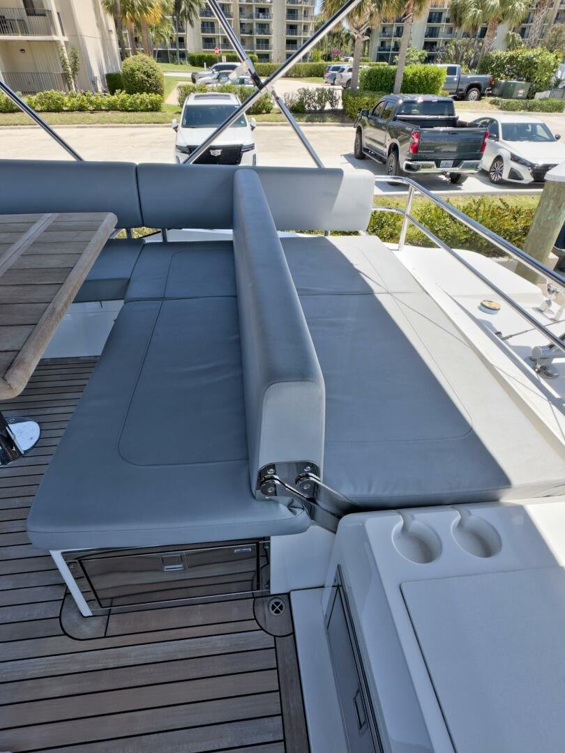 2020 Sunseeker 74 Sport Yacht