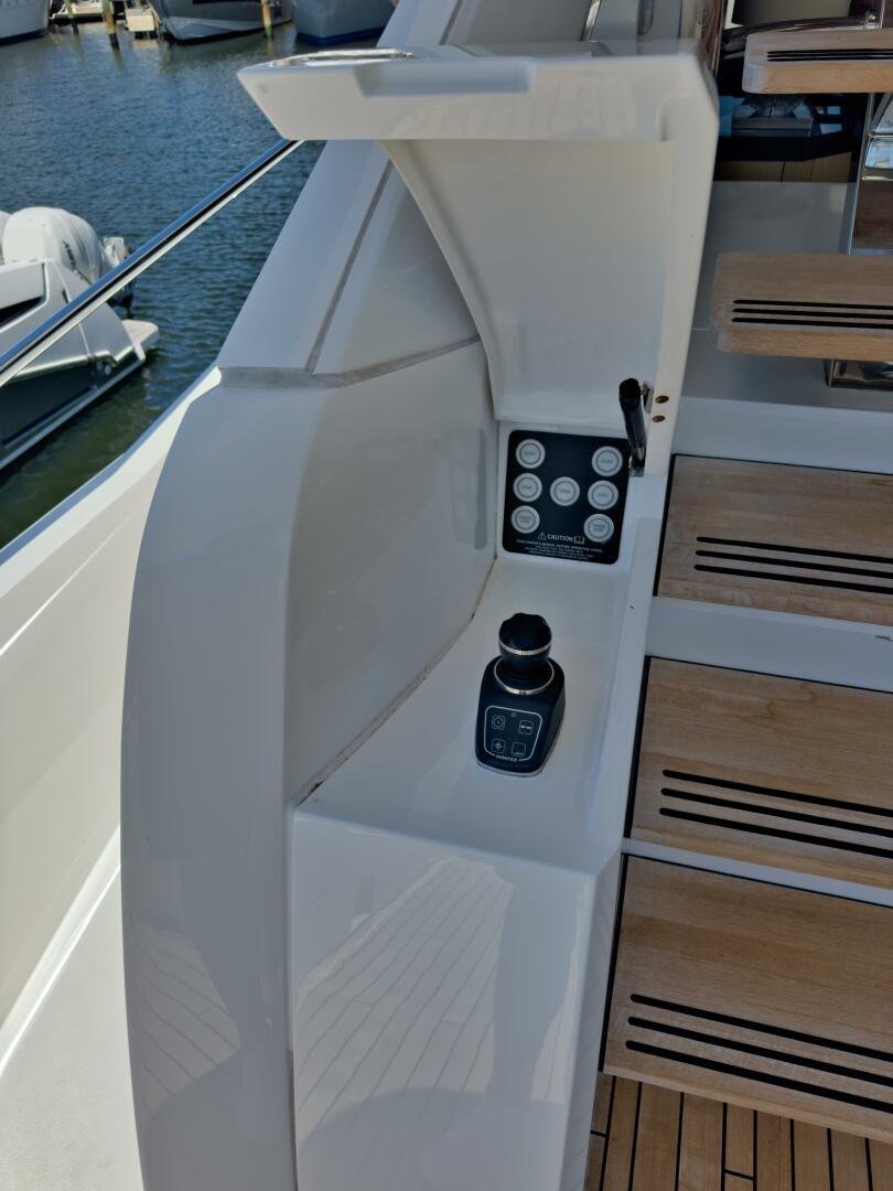 2020 Sunseeker 74 Sport Yacht