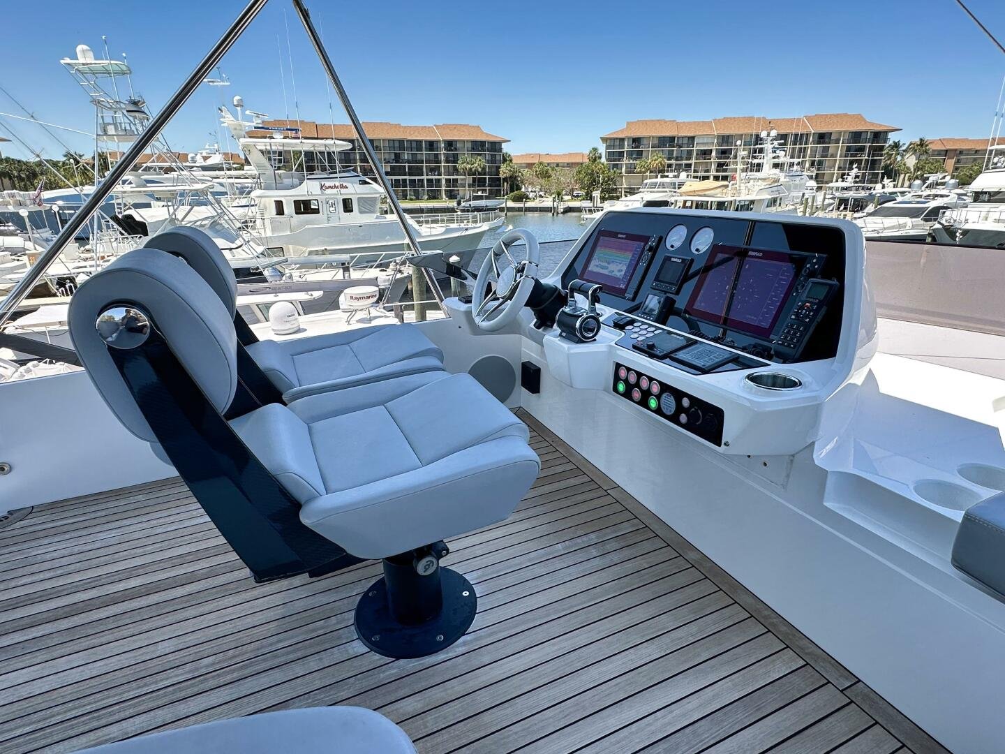 2020 Sunseeker 74 Sport Yacht