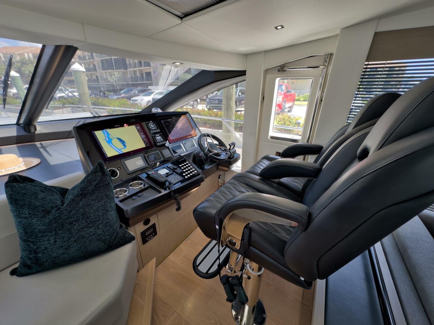 2020 Sunseeker 74 Sport Yacht