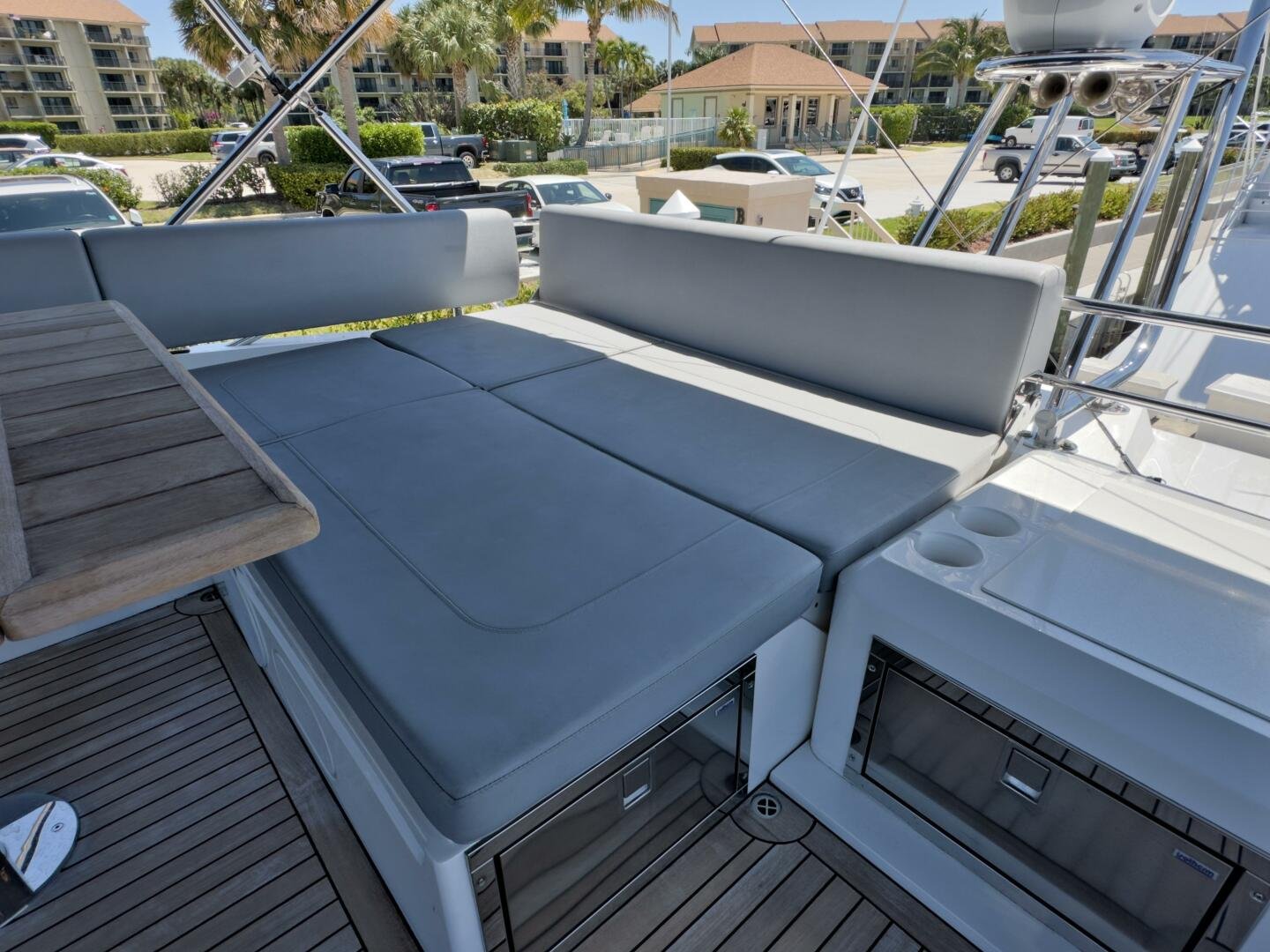 2020 Sunseeker 74 Sport Yacht