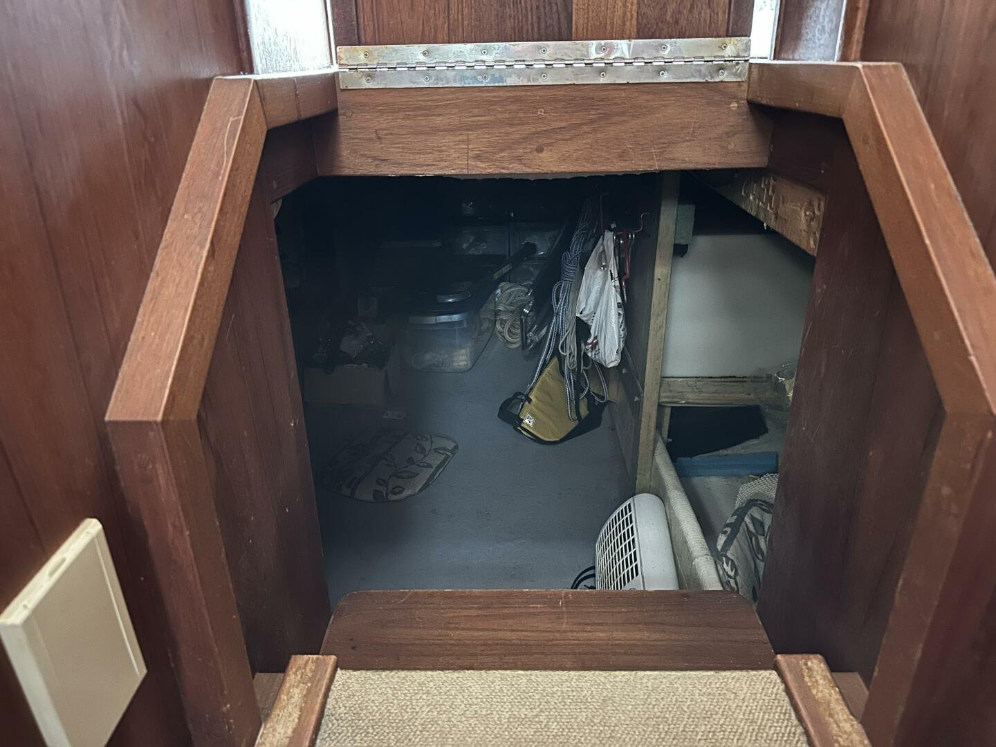 1987 Canoe Cove 42 Flybridge