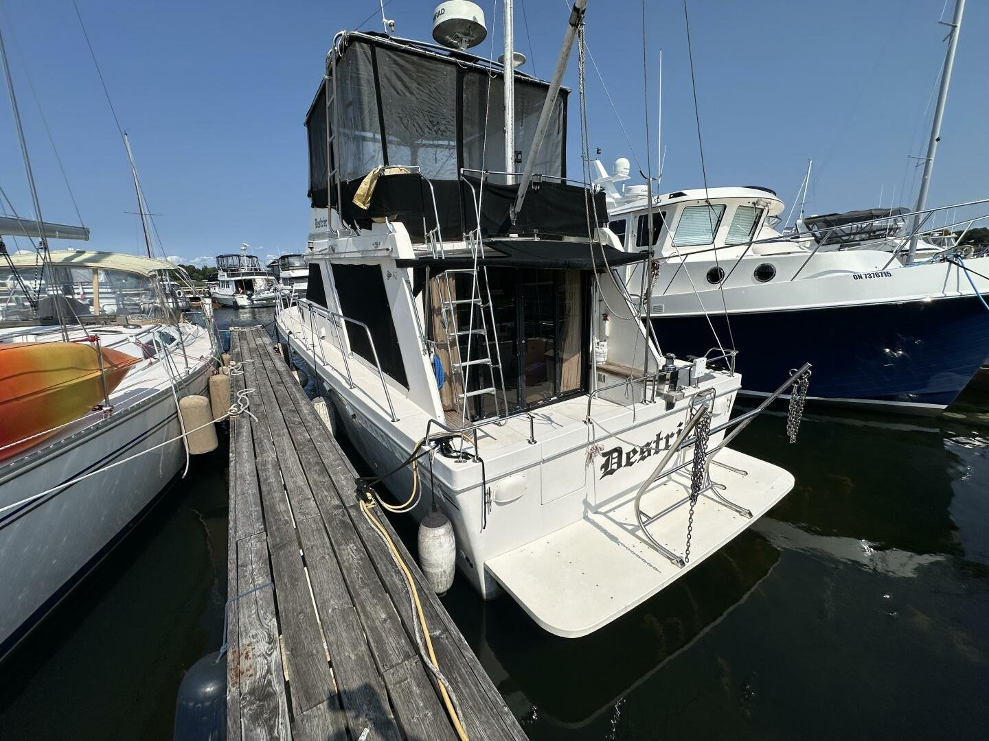 1987 Canoe Cove 42 Flybridge