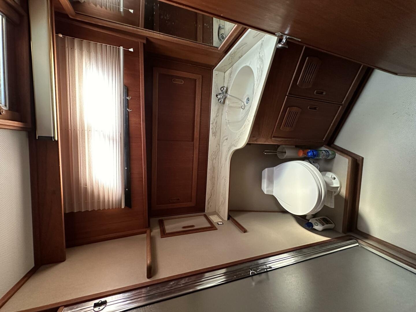 1987 Canoe Cove 42 Flybridge