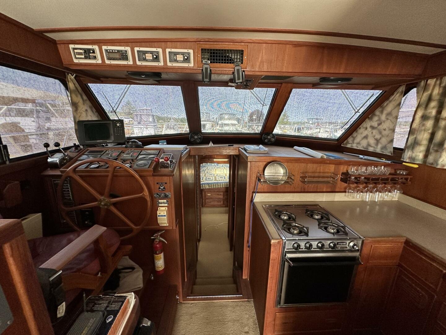 1987 Canoe Cove 42 Flybridge