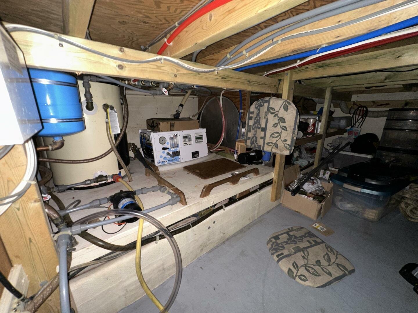 1987 Canoe Cove 42 Flybridge