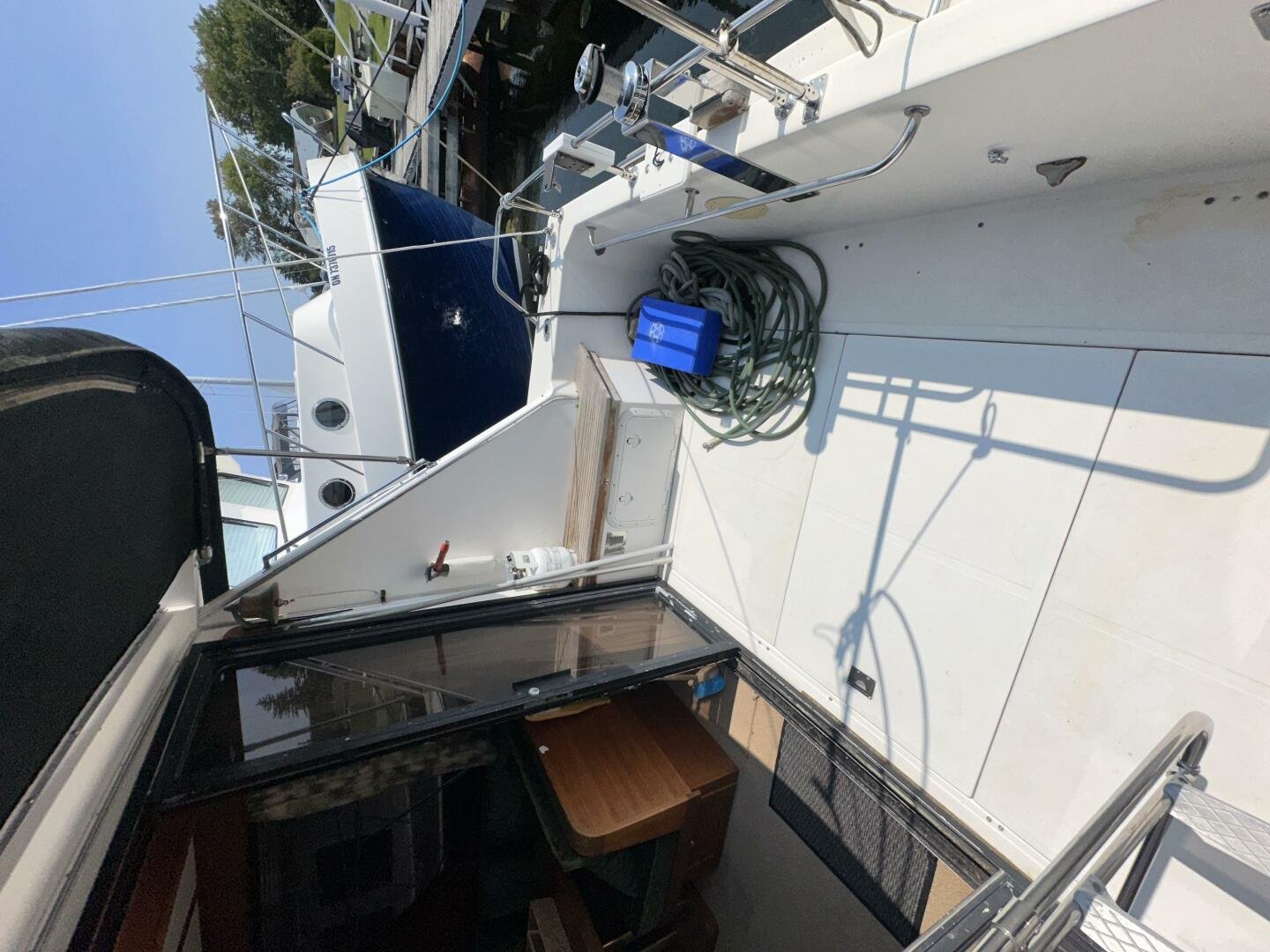 1987 Canoe Cove 42 Flybridge