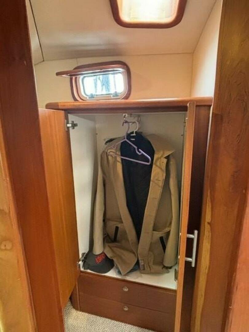 2003 Dovercraft 42 PH Coupe