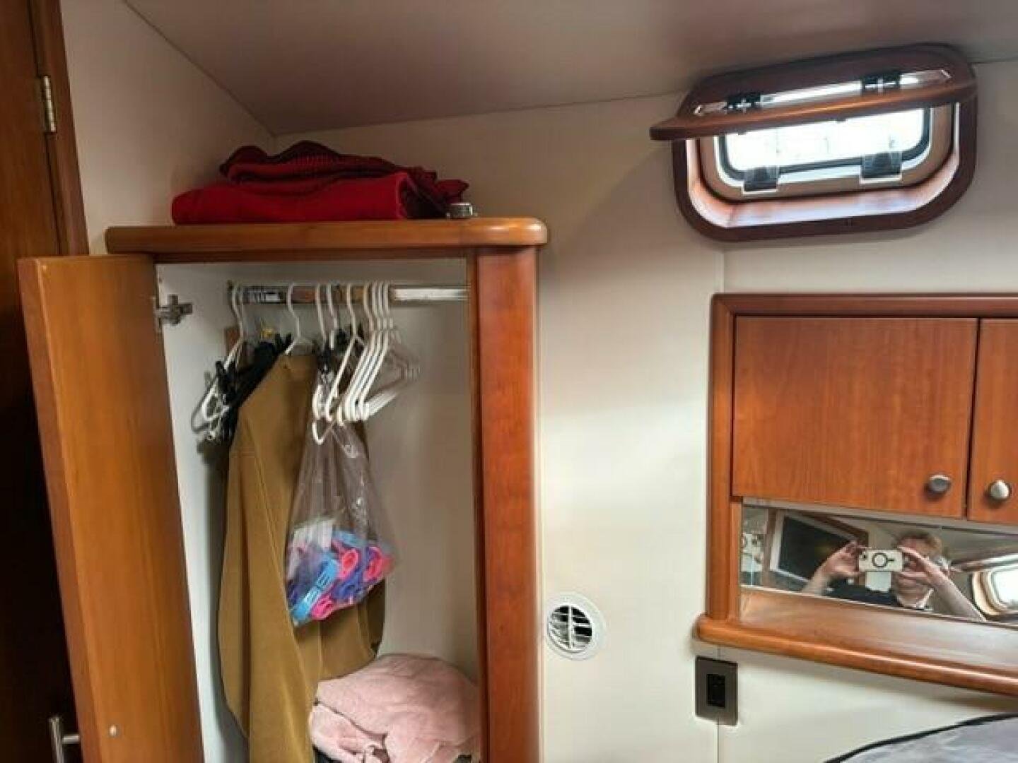 2003 Dovercraft 42 PH Coupe