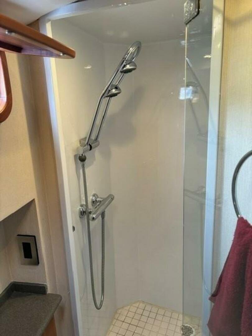 2003 Dovercraft 42 PH Coupe