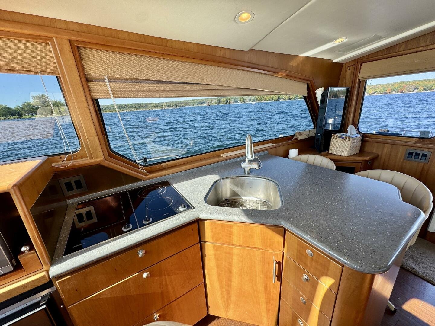 2003 Dovercraft 42 PH Coupe