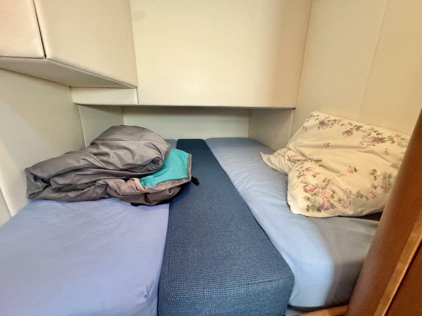 2003 Dovercraft 42 PH Coupe