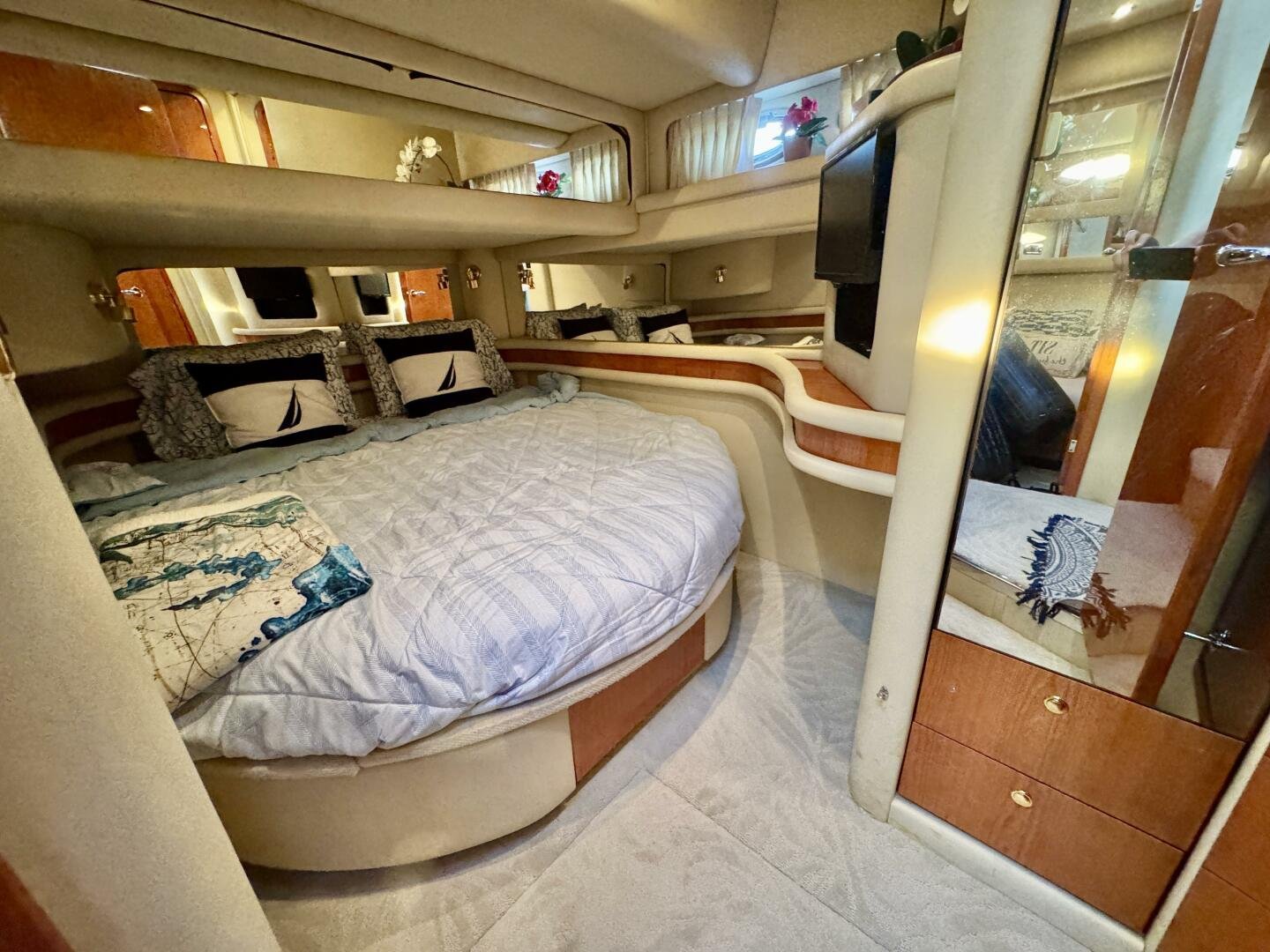 2001 Sea Ray 480 Sedan Bridge