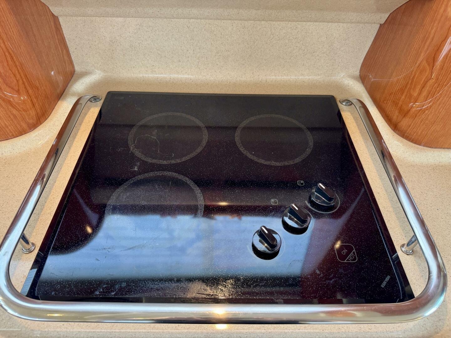 2001 Sea Ray 480 Sedan Bridge