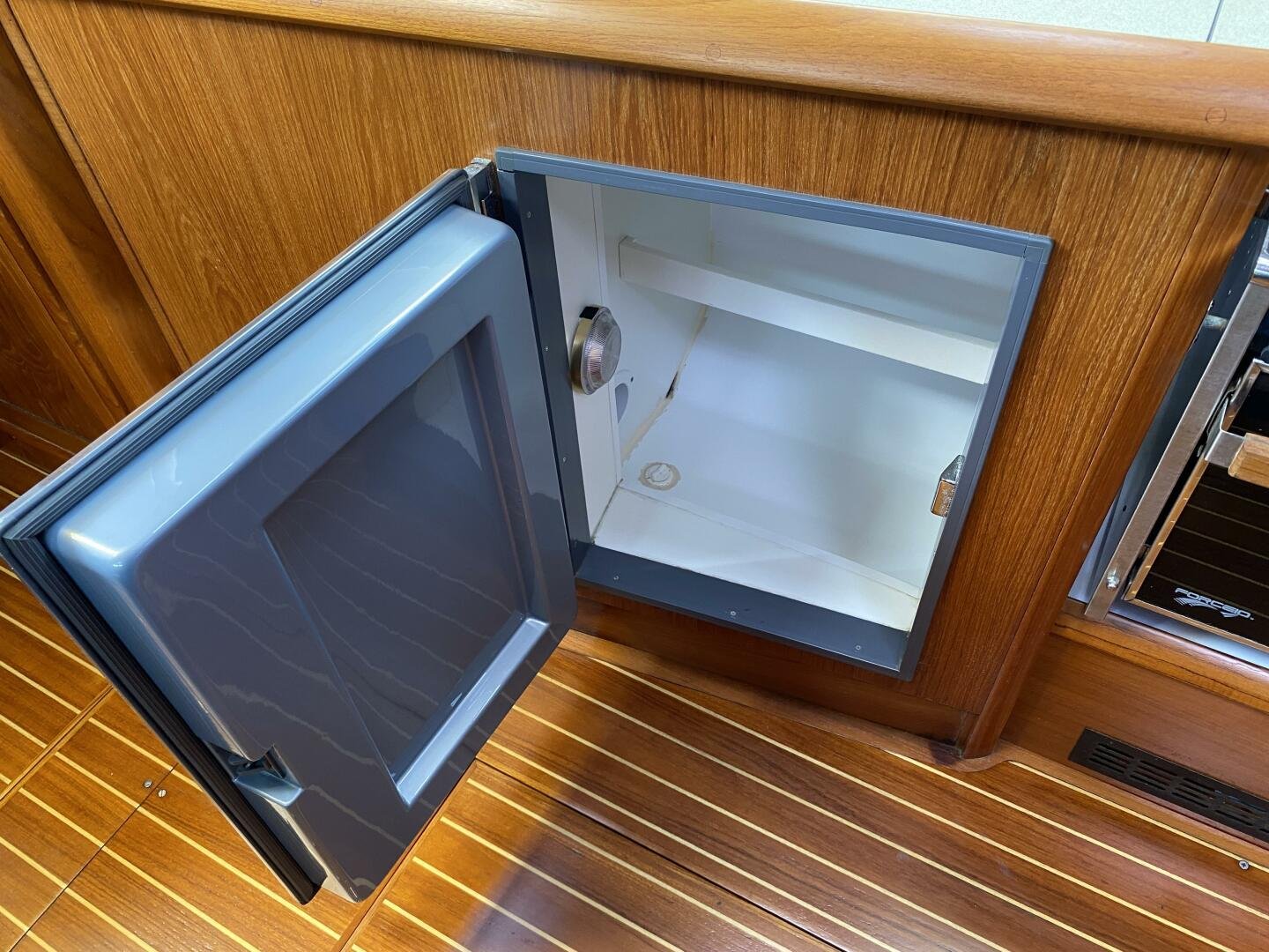 2000 Jeanneau Sun Odyssey 45.2