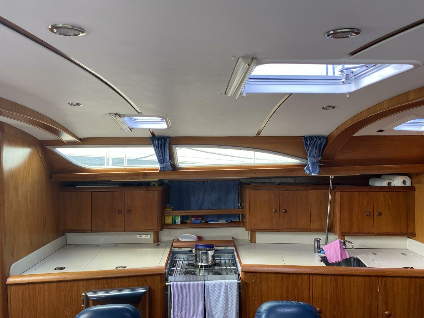 2000 Jeanneau Sun Odyssey 45.2