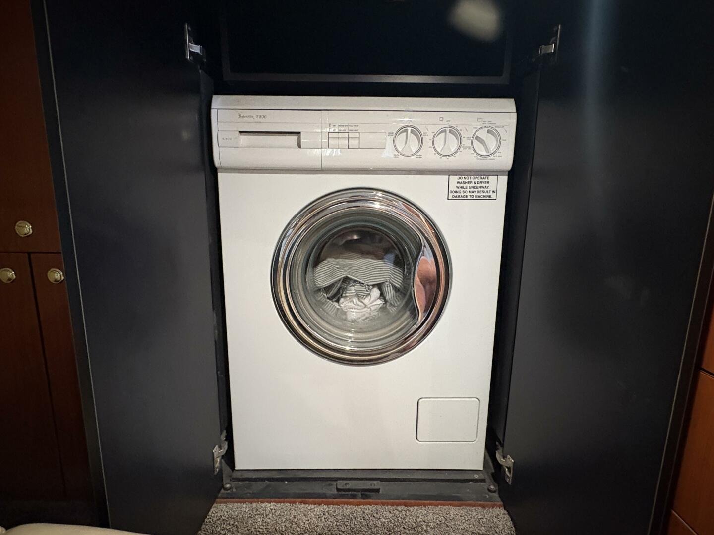 1999 Sea Ray 460 Sundancer