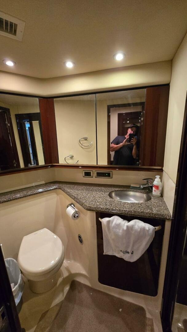 2008 Sea Ray 58 Sedan Bridge