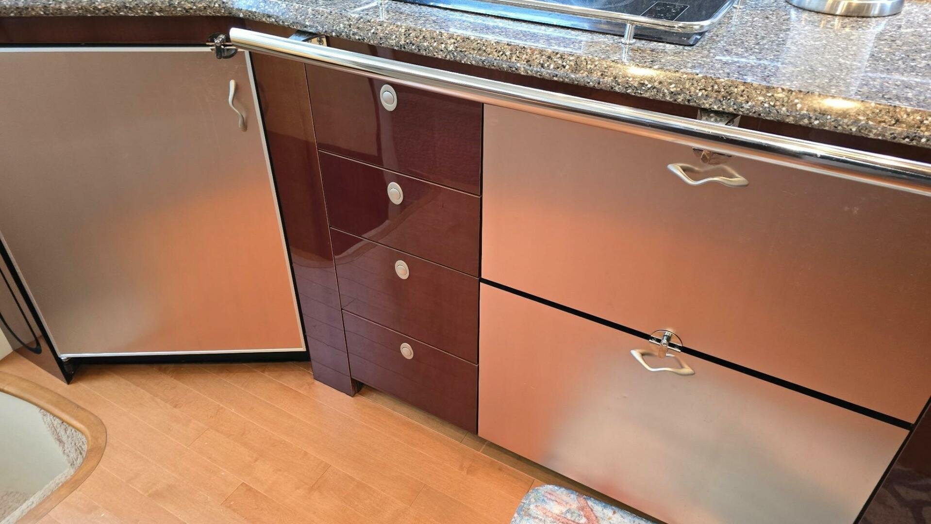 2008 Sea Ray 58 Sedan Bridge