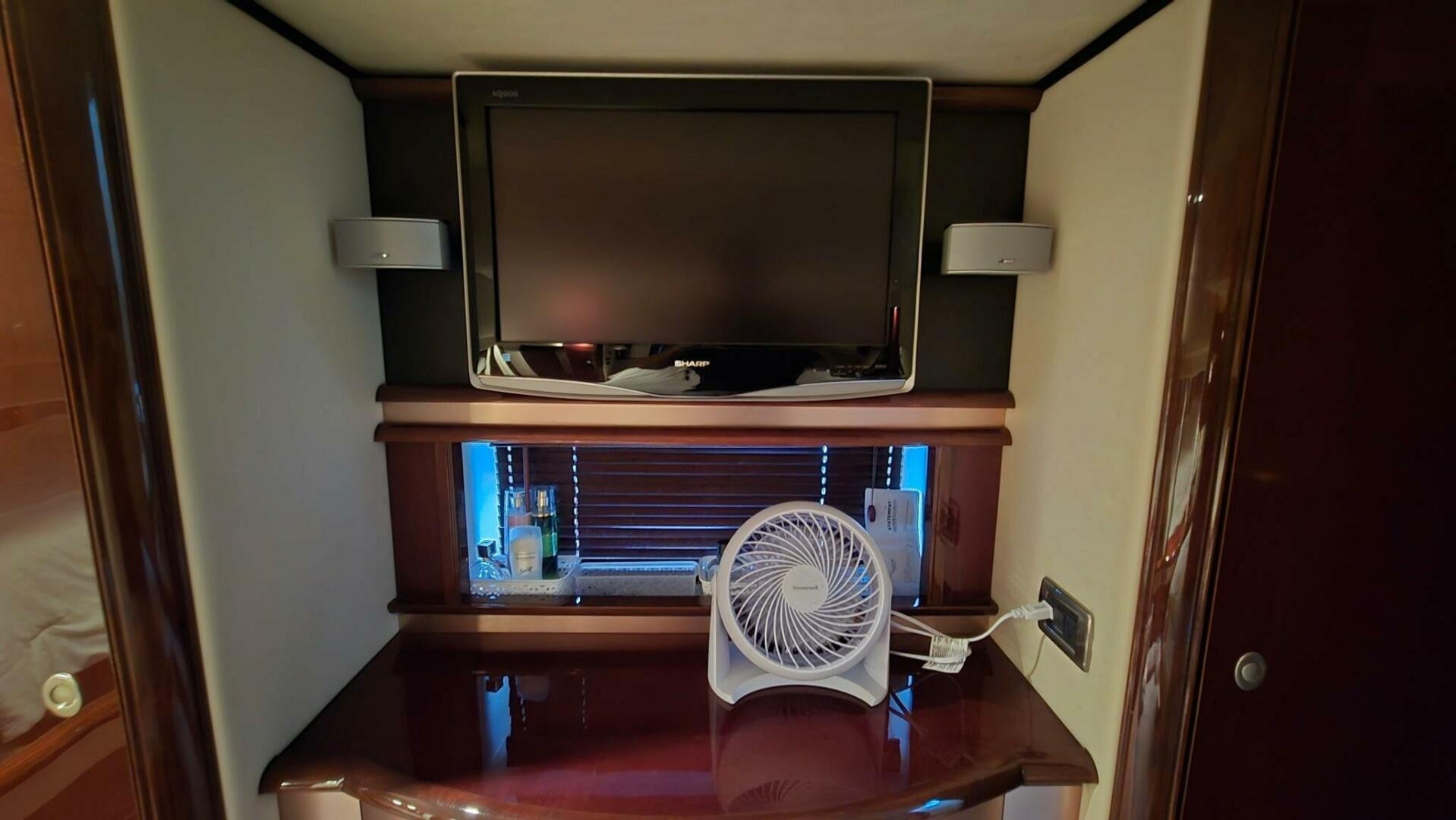 2008 Sea Ray 58 Sedan Bridge