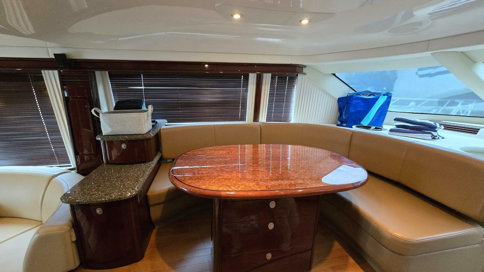 2008 Sea Ray 58 Sedan Bridge