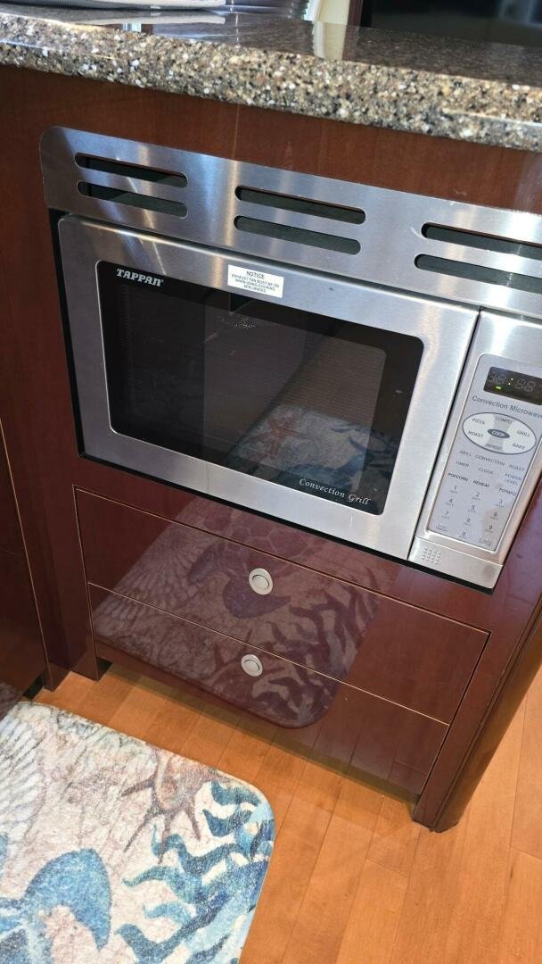 2008 Sea Ray 58 Sedan Bridge