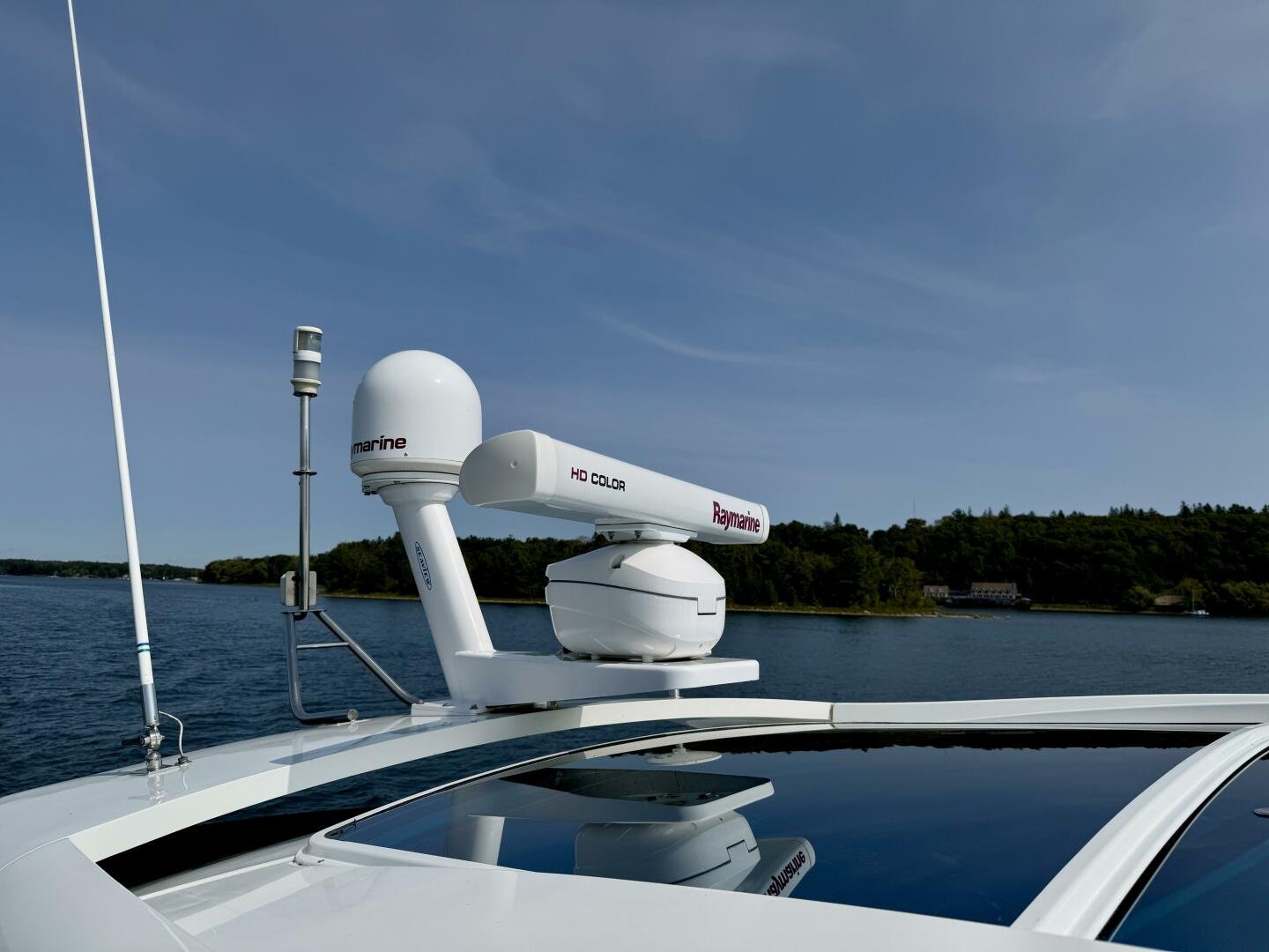 2012 Cruisers Yachts 540 Sports Coupe