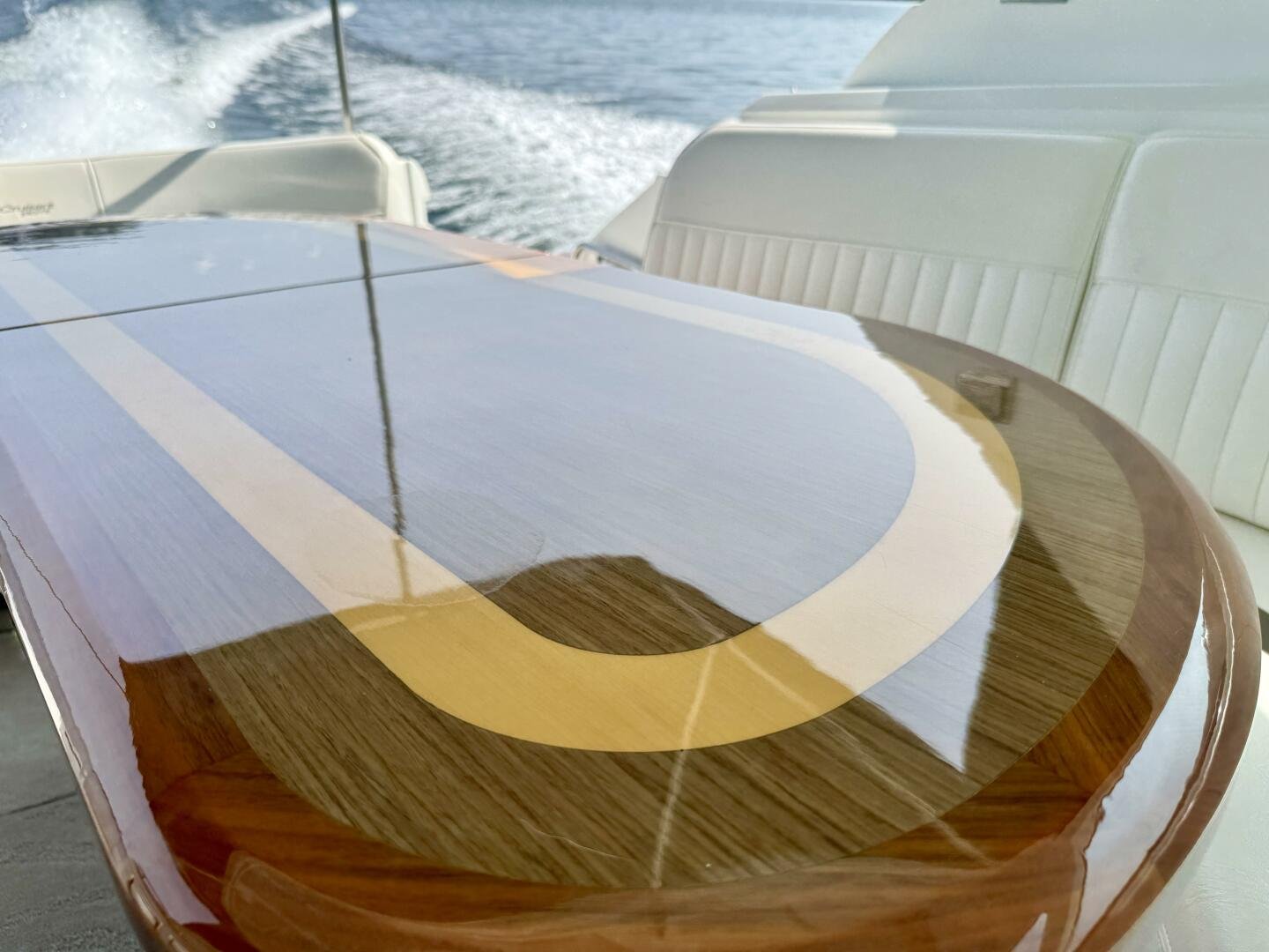 2012 Cruisers Yachts 540 Sports Coupe