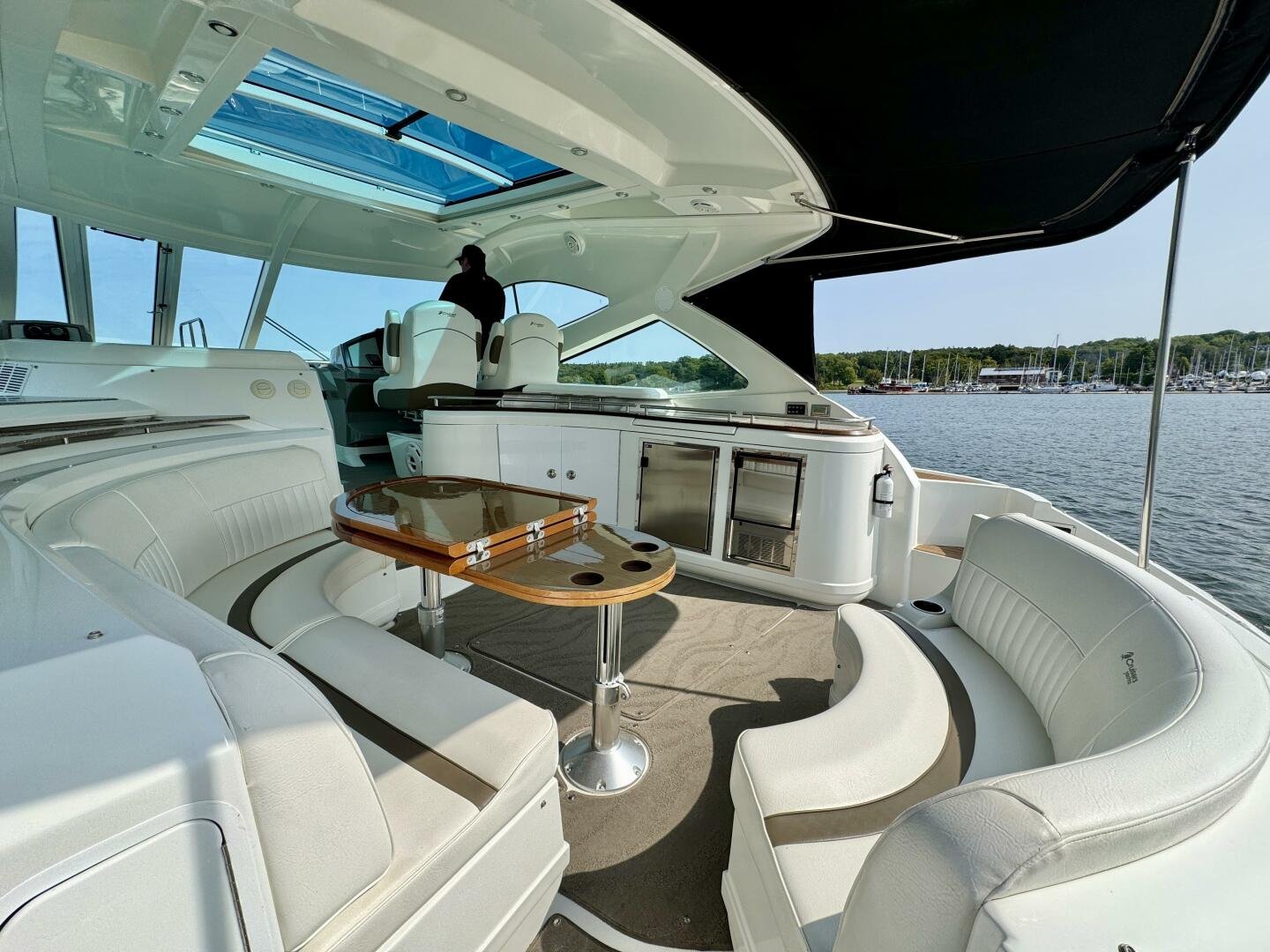 2012 Cruisers Yachts 540 Sports Coupe