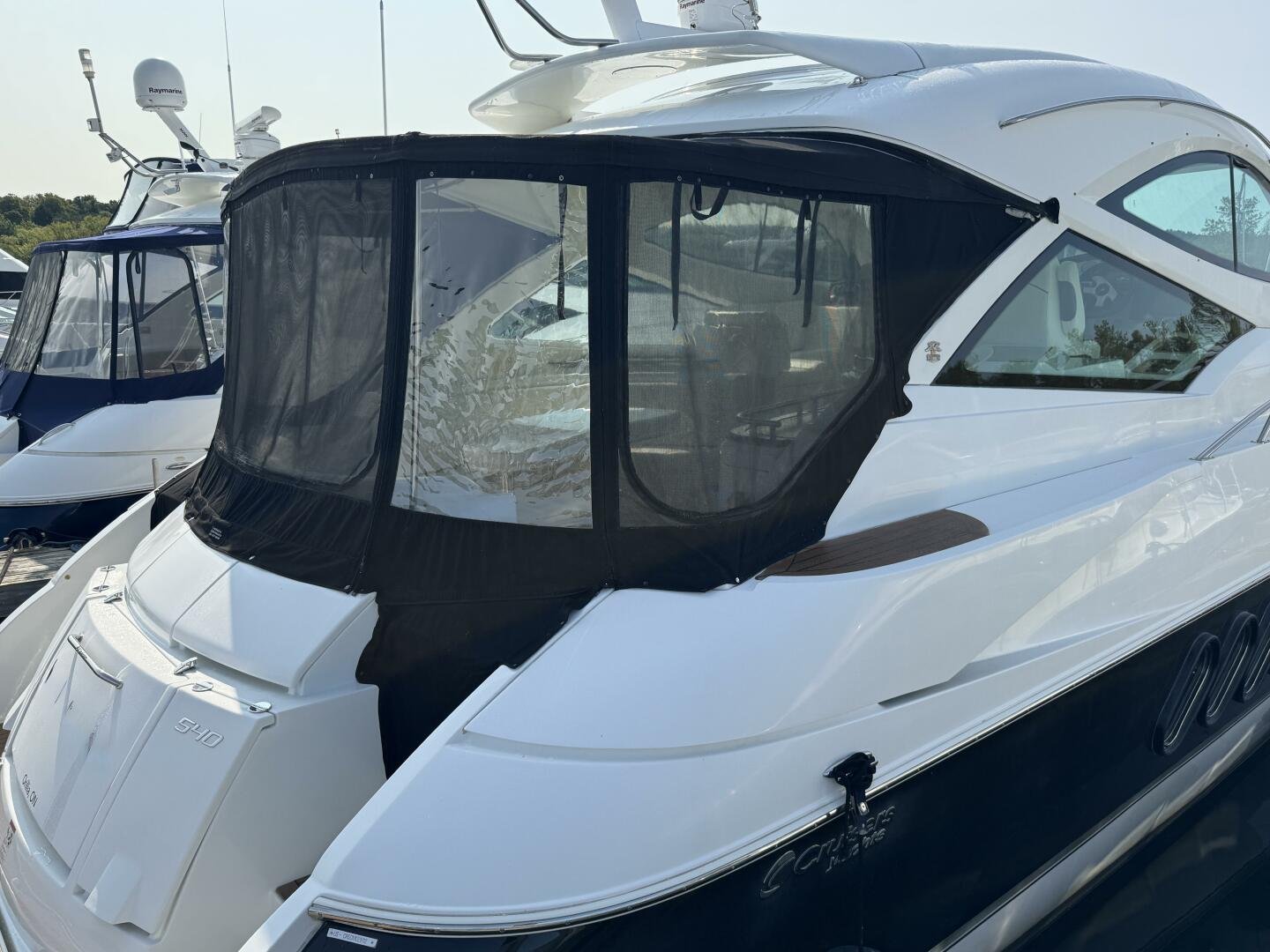 2012 Cruisers Yachts 540 Sports Coupe