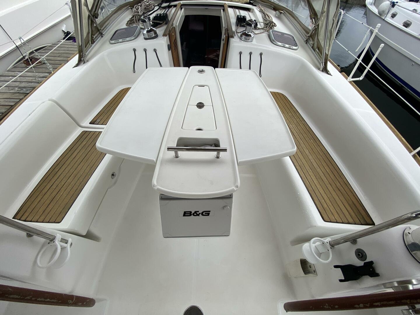 2009 Beneteau 43