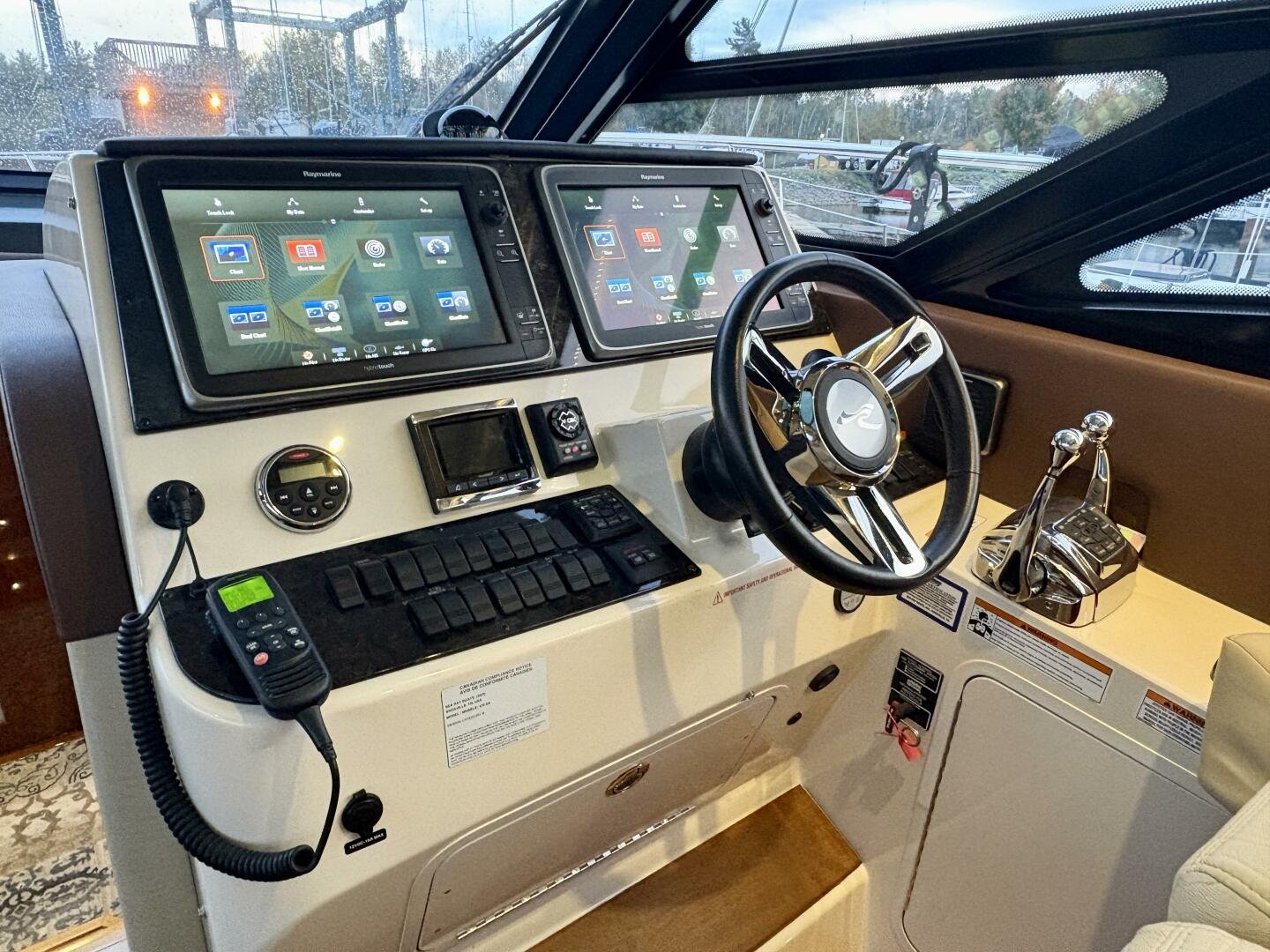 2015 Sea Ray 470 Sundancer