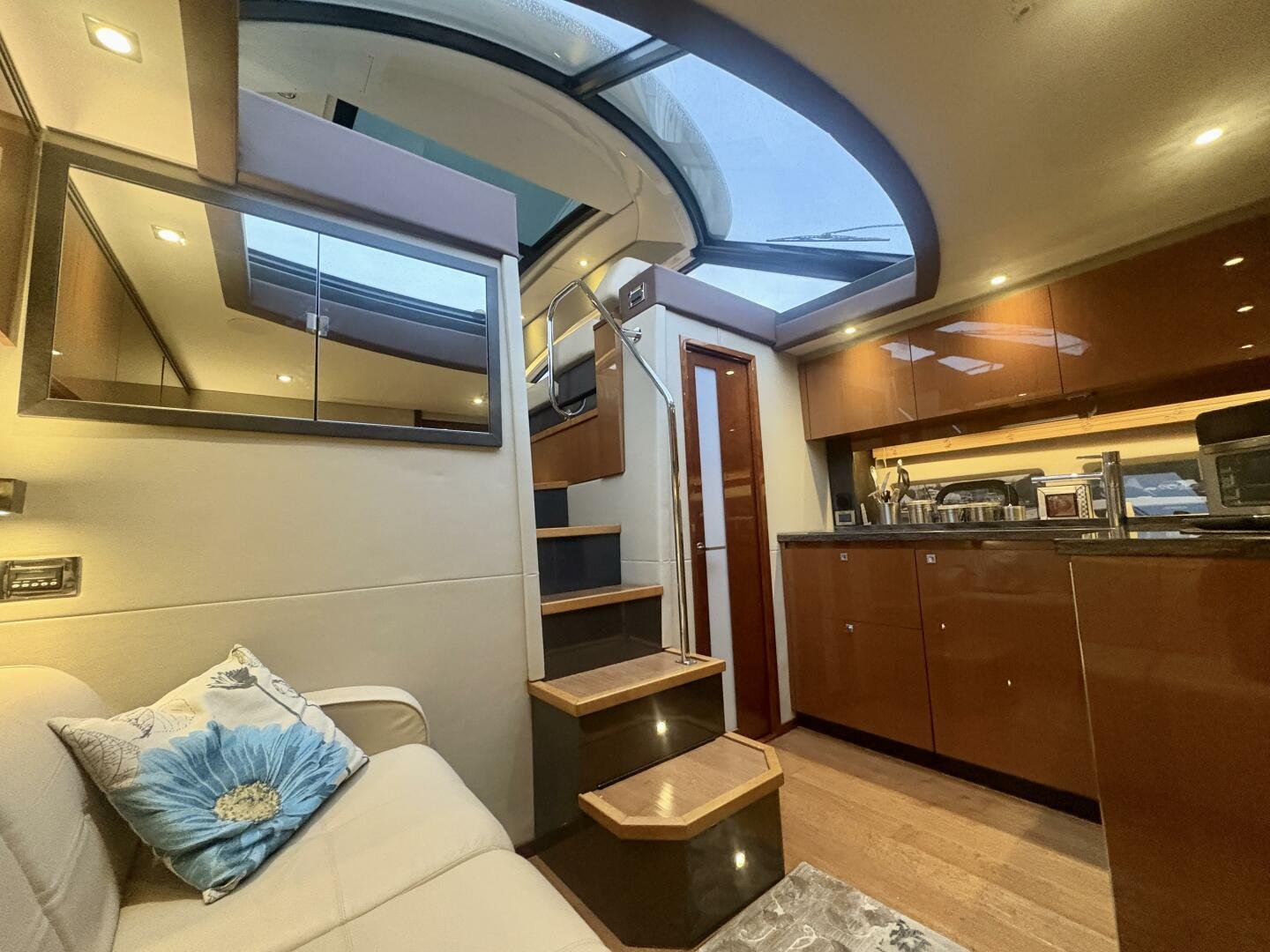 2015 Sea Ray 470 Sundancer