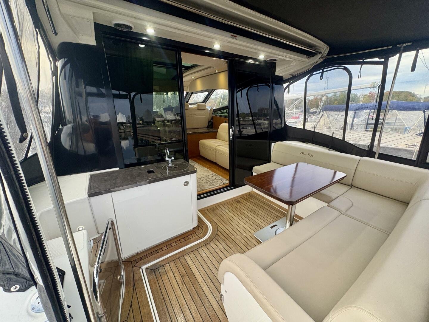 2015 Sea Ray 470 Sundancer