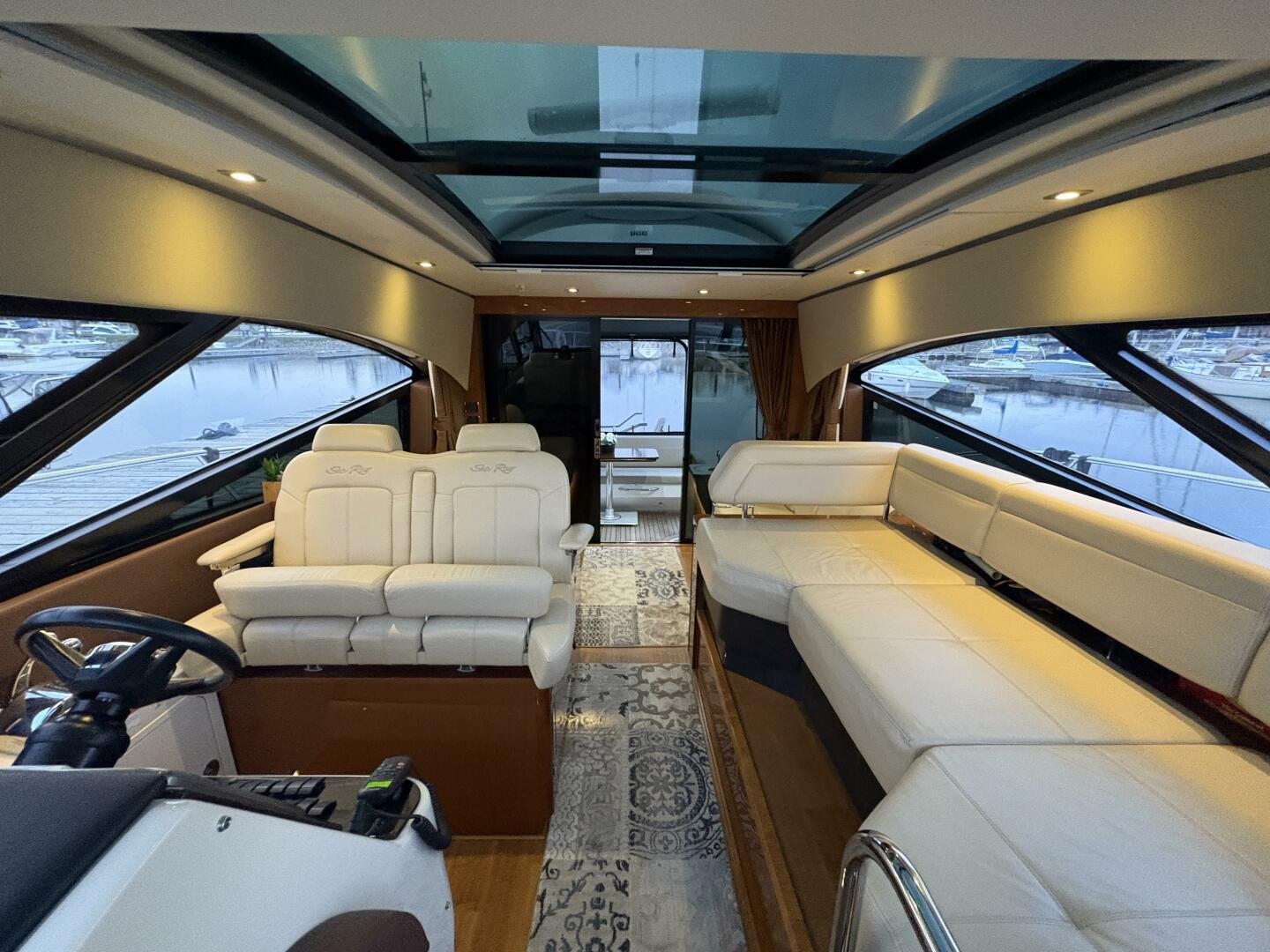 2015 Sea Ray 470 Sundancer