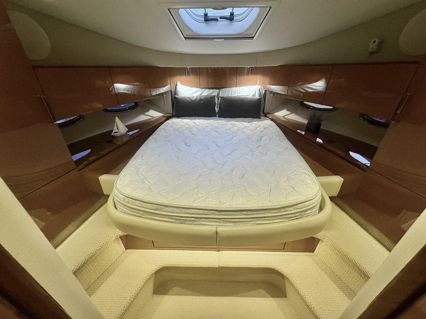 2015 Sea Ray 470 Sundancer