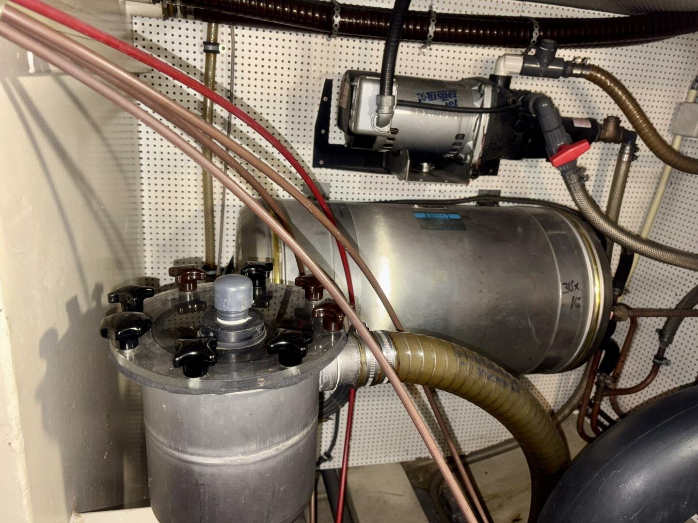 1990 Neptunus 145 Aft Cabin