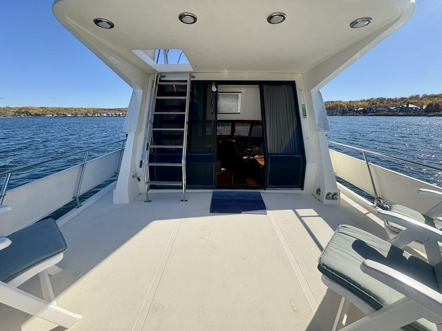 1990 Neptunus 145 Aft Cabin