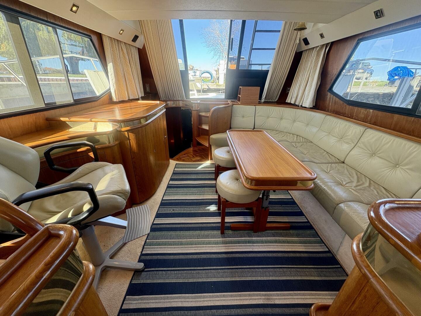 1990 Neptunus 145 Aft Cabin