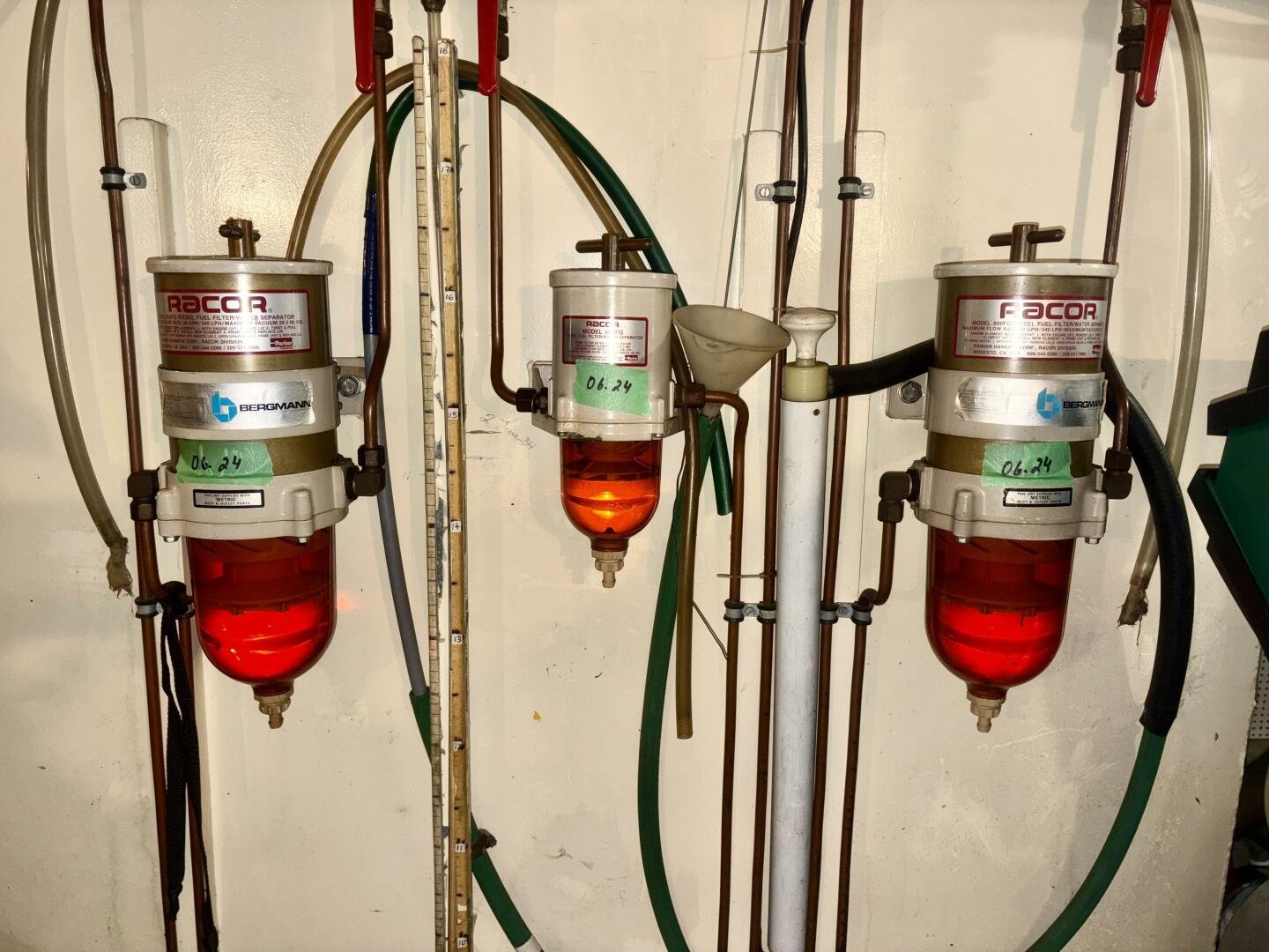 1990 Neptunus 145 Aft Cabin