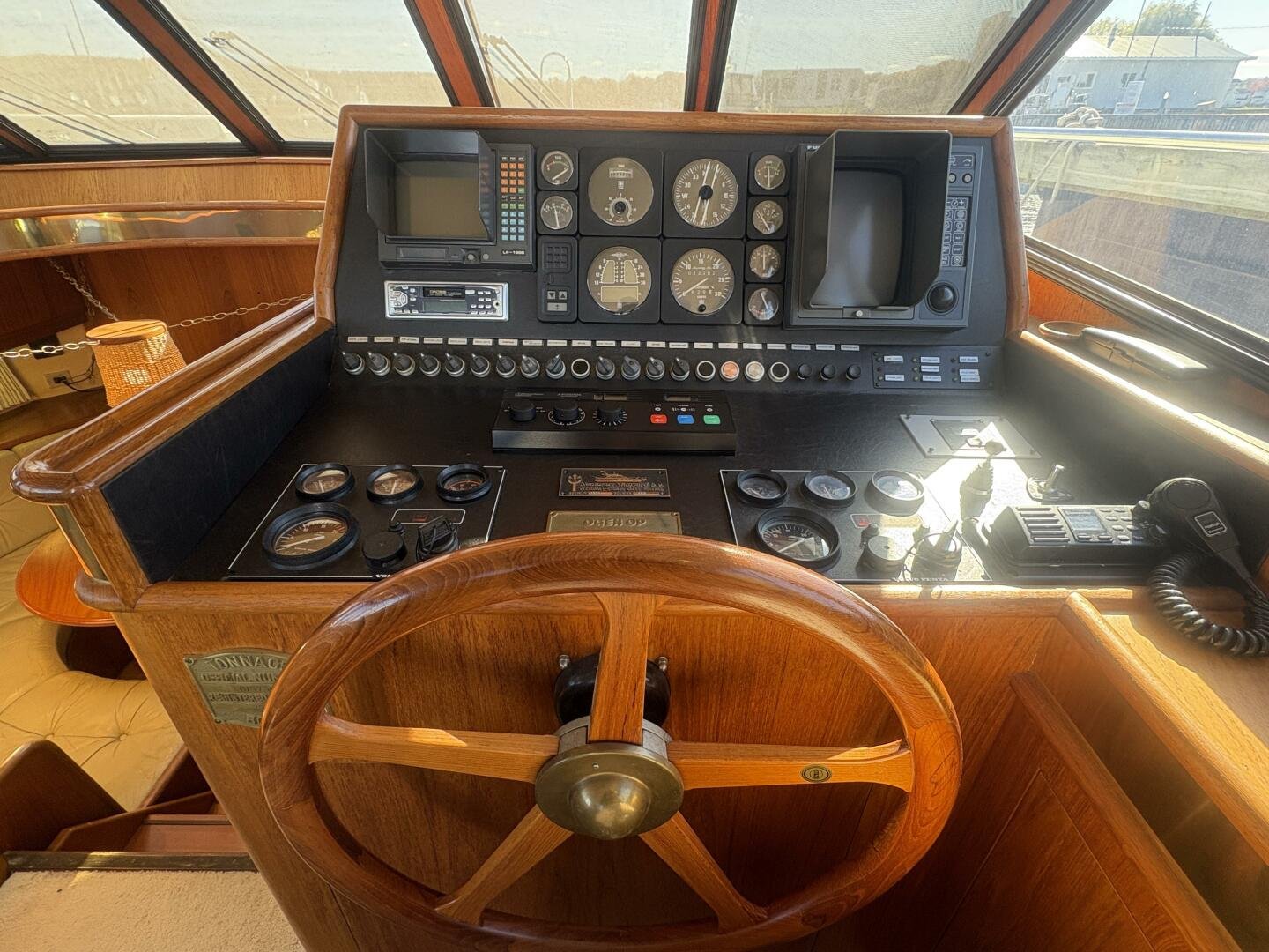 1990 Neptunus 145 Aft Cabin
