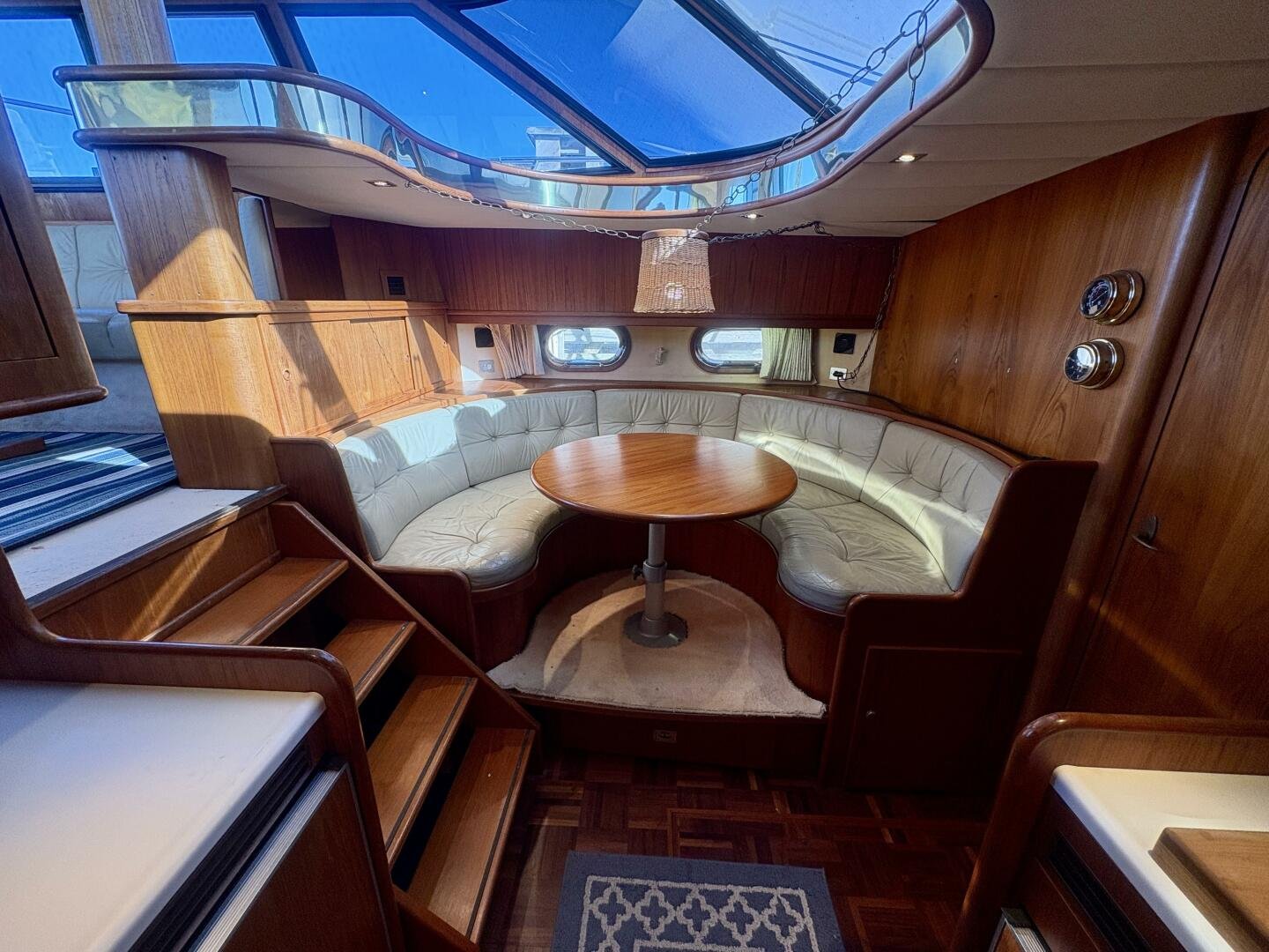 1990 Neptunus 145 Aft Cabin