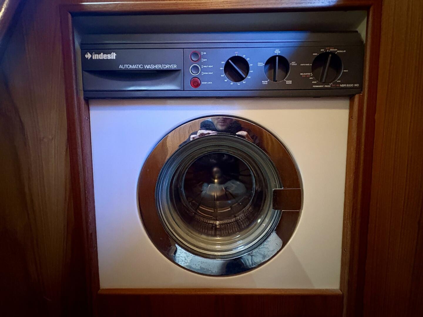 1990 Neptunus 145 Aft Cabin