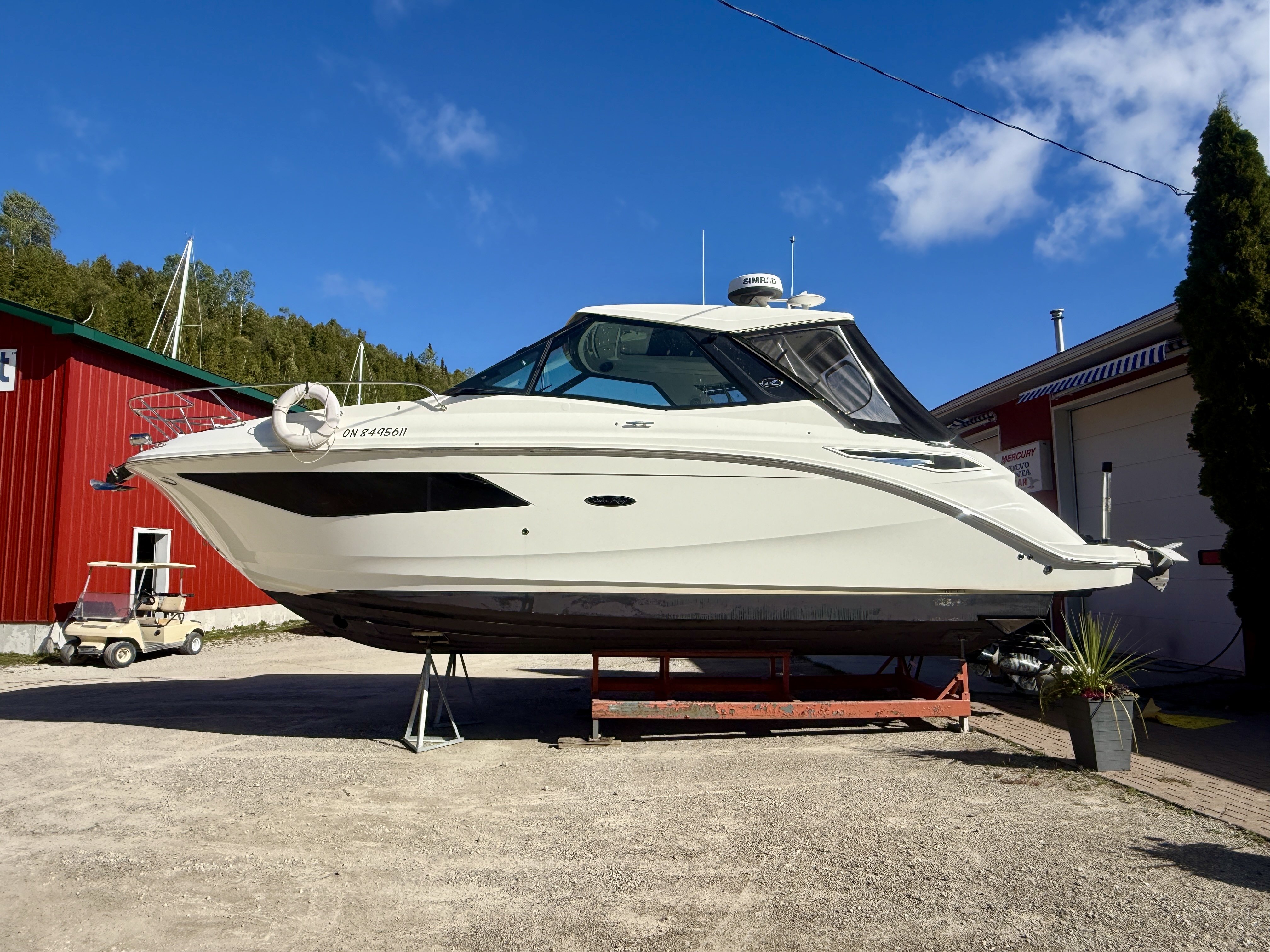2021 Sea Ray 320 Sundancer Coupe